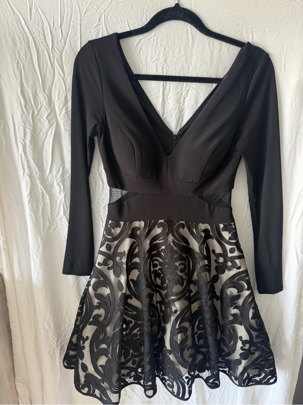 Xscape Black Long-Sleeve V-Neck Dress with Black-on-Cream Patterned Skirt